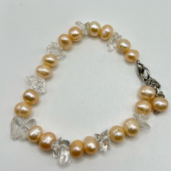 Pearl and Clear Quartz Bracelet - Picture 2 of 2